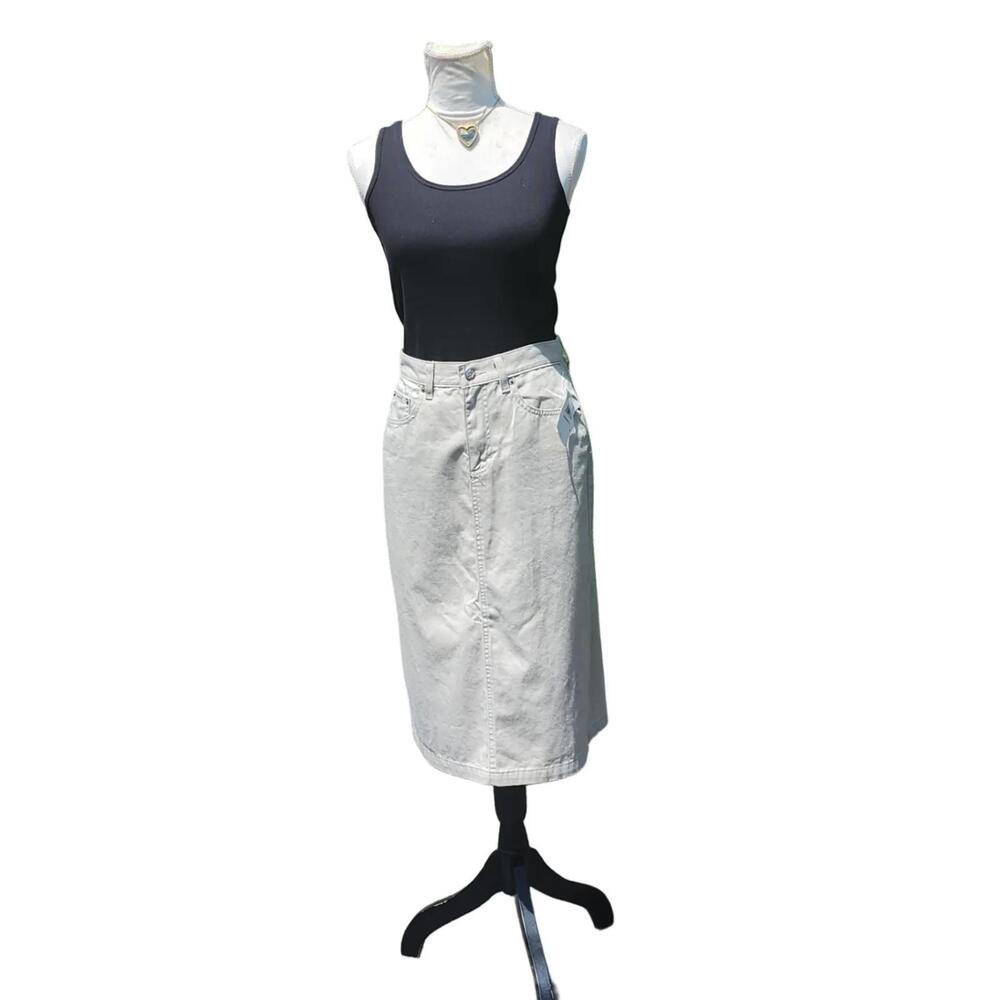 Calvin Klein. Vintage, 100% Cotton Khaki Midi Skirt. Size: 2 NWT